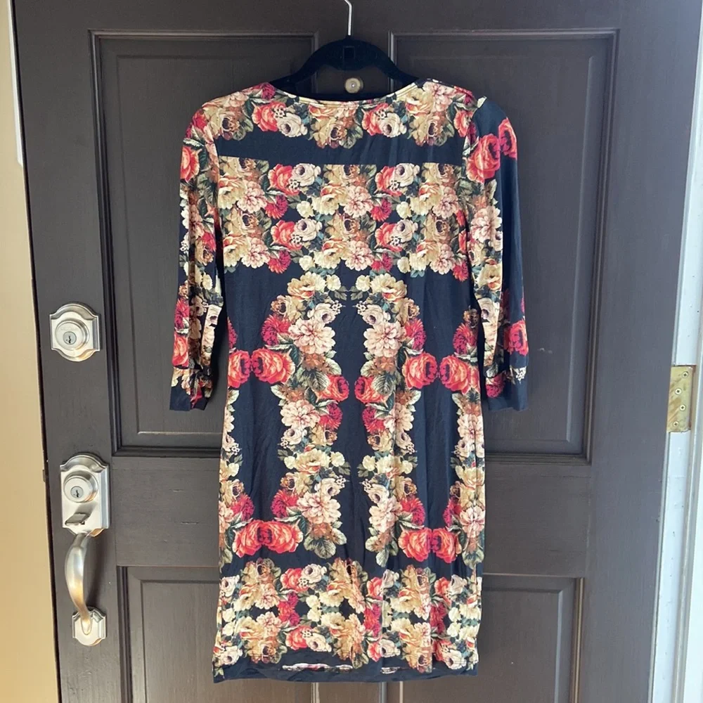 Roses, Roses 🥀 Roses Stretch Dress - Picture 5 of 5